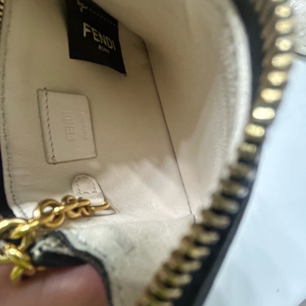 FENDI Peekaboo Key Pouch - Picture 4 of 9